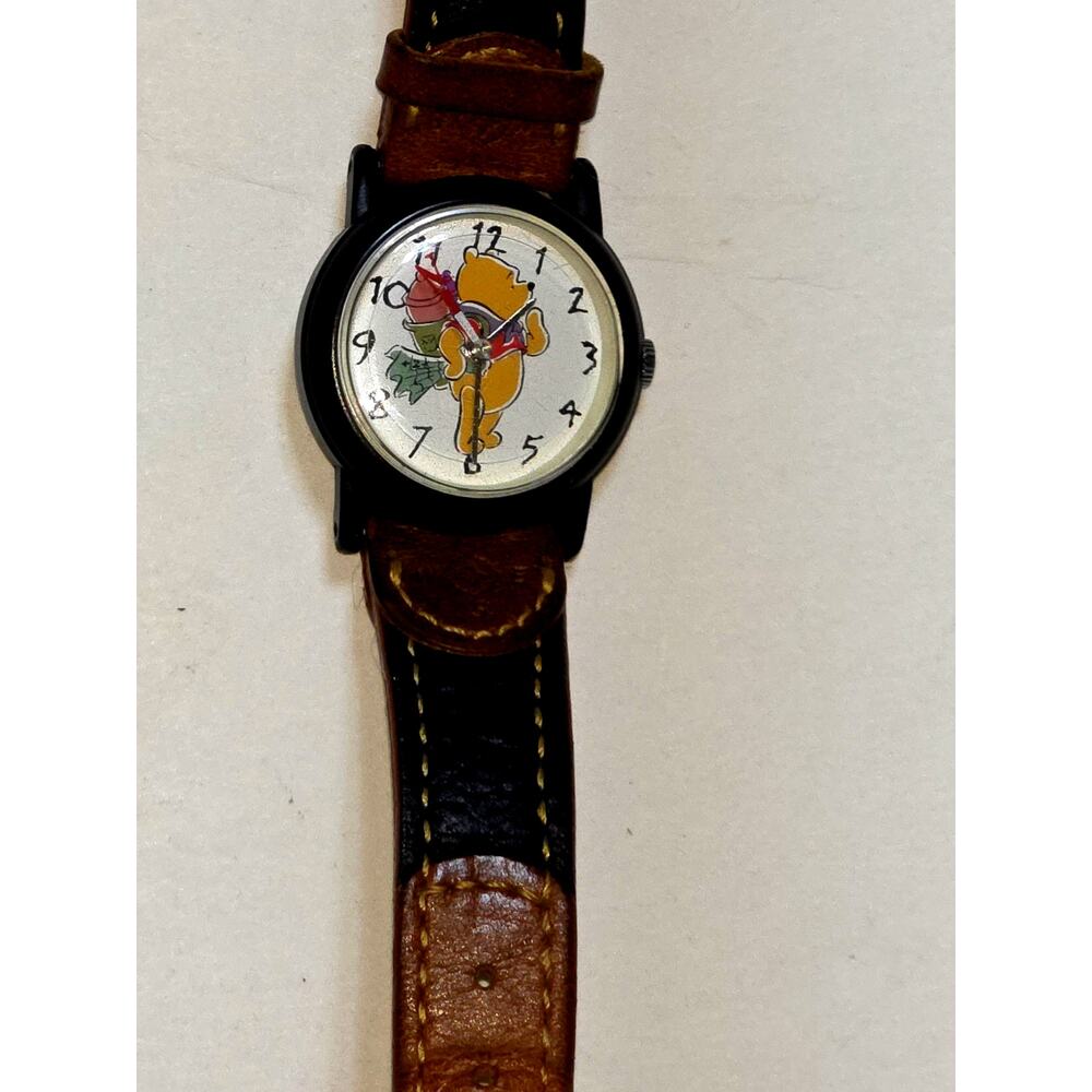Vintage Disney Timex Winnie The Pooh Watch Brown & Black Leather Strap Works